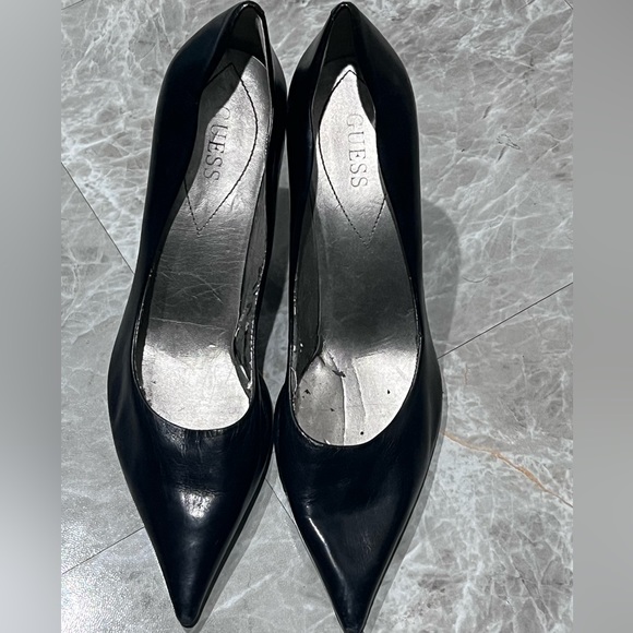 Guess Vintage Y2K Black Point Toe Heels Size 8 - Picture 1 of 9